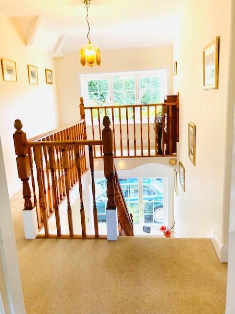 Galleried first floor landing
