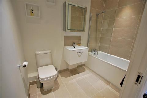 2 bedroom apartment for sale, Great North Road, Hatfield