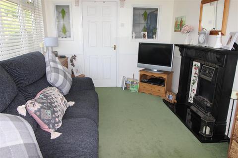 2 bedroom chalet for sale, Humberston Fitties, Humberston, Grimsby, N.E. Lincs, DN36 4HA