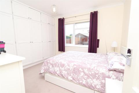 3 Burses Way, Hutton, Brentwood, CM13 2PL