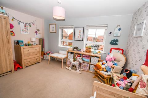 51 Petfield Drive, Anlaby, Hull, HU10 7ES
