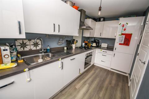 51 Petfield Drive, Anlaby, Hull, HU10 7ES