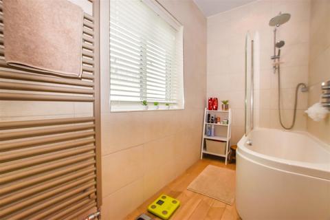 992 Anlaby Road, Hull, HU4 6AT