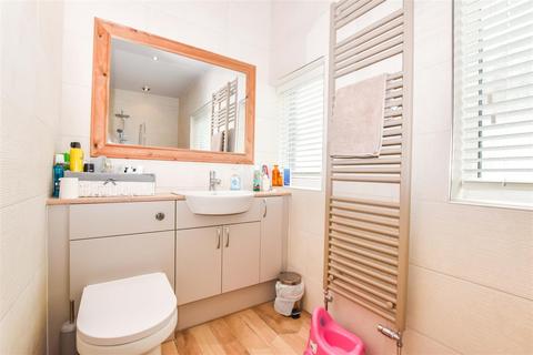 992 Anlaby Road, Hull, HU4 6AT