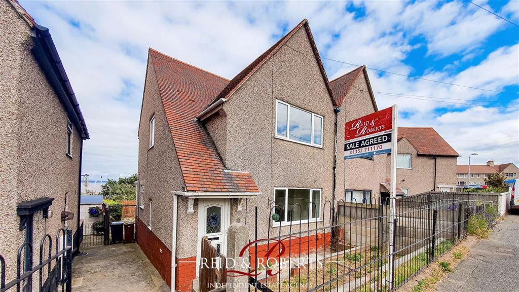 Wirral View, Rhewl, Flintshire, CH8 3 bed semidetached house £140,000