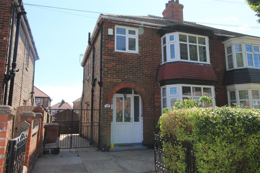 Elliston Street, Cleethorpes, N.E. Lincs, DN35 7HR 3 bed semidetached