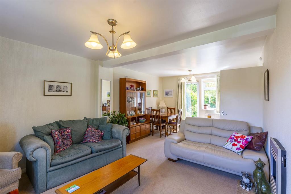 Living Room (5)-HDR copy.jpg