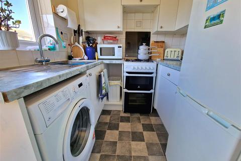 115 Croft Road, Portland, DT5 2EP