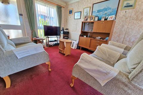 115 Croft Road, Portland, DT5 2EP