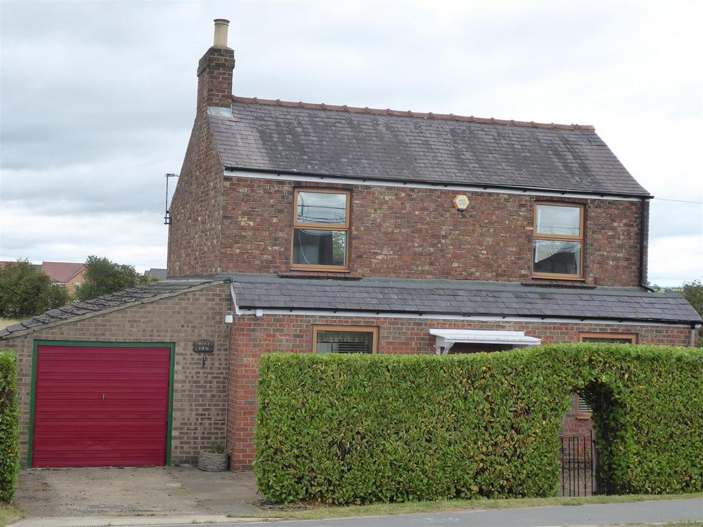 Darlington Road, Northallerton 2 bed detached house for sale £250,000