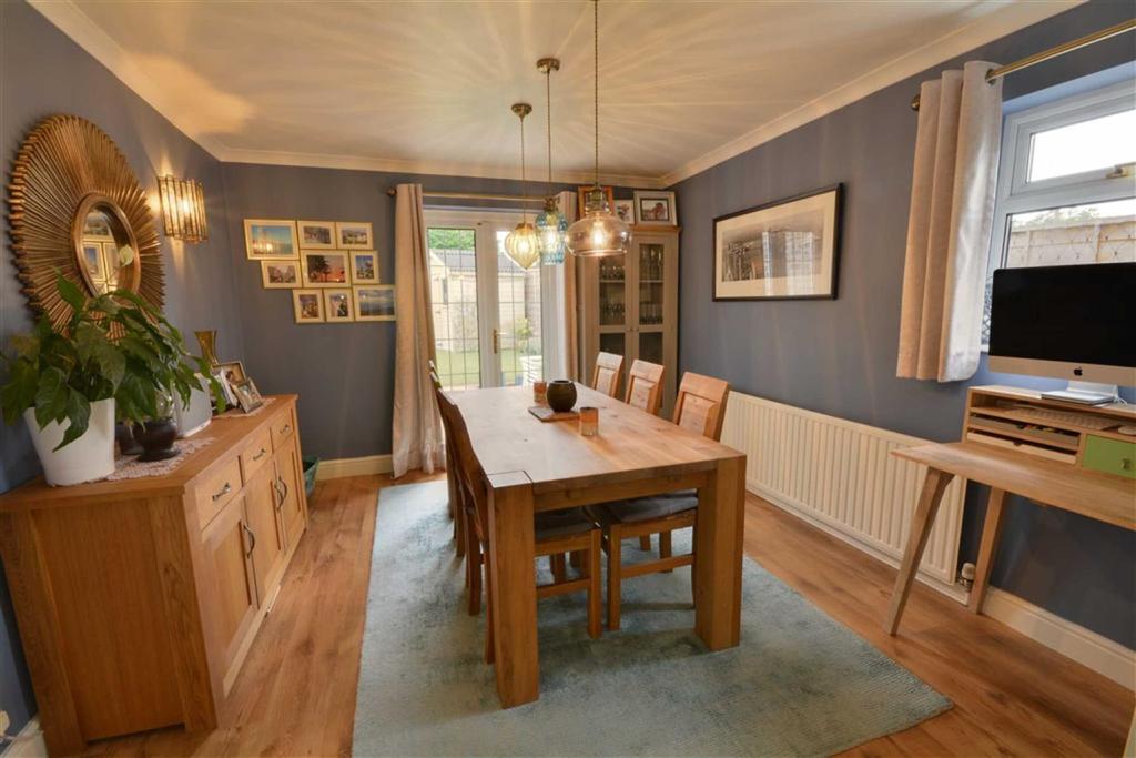 School Lane, South Milford, Leeds 4 bed detached house £350,000