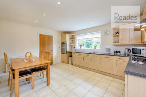 4 bedroom detached house for sale, Little Roodee, Hawarden CH5 3