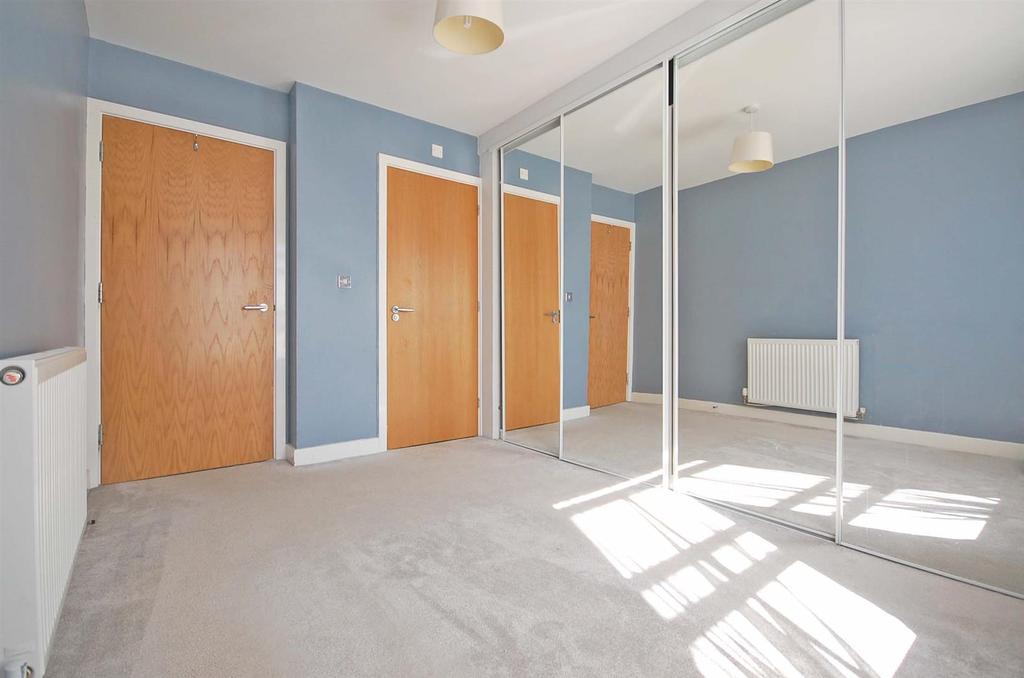 Bedroom 1b.jpg