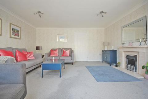 62 Shimbrooks, Great Leighs, Chelmsford, CM3 1SH