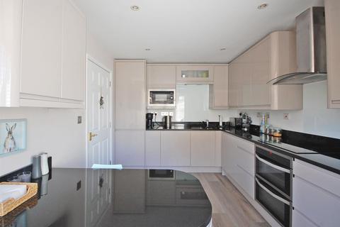 62 Shimbrooks, Great Leighs, Chelmsford, CM3 1SH