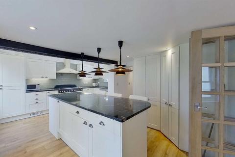 Rose Cottage, 180 Buckingham Road, Bletchley, Milton Keynes, MK3 5JB