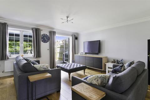5 Juniper Place, Epsom Downs, Epsom, KT17 3BF