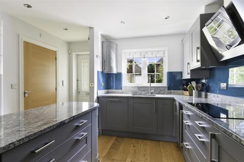 5 Juniper Place, Epsom Downs, Epsom, KT17 3BF