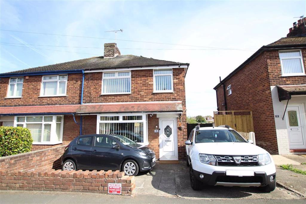 Albert Avenue, Flint, Flintshire, CH6 3 bed semi-detached house - £145,000