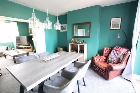 3 Albert Avenue, Flint, CH6 5EQ