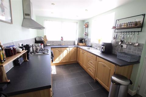 3 Albert Avenue, Flint, CH6 5EQ