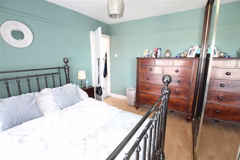 3 Albert Avenue, Flint, CH6 5EQ