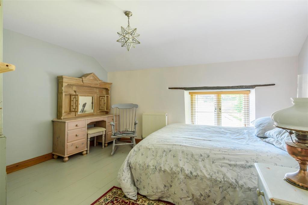 Farmhouse bedroom