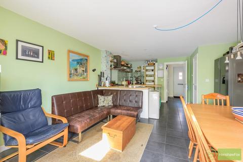 51 Cutforth Way, Romsey, SO51 0BN