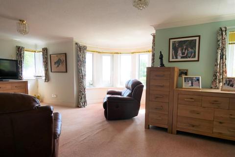 2 bedroom flat for sale - Clive Crescent, Penarth