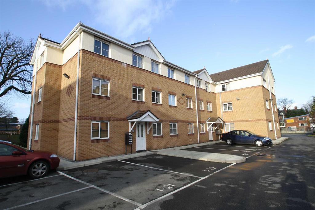 Grove Avenue, Wilmslow 1 bed apartment £850 pcm (£196 pw)