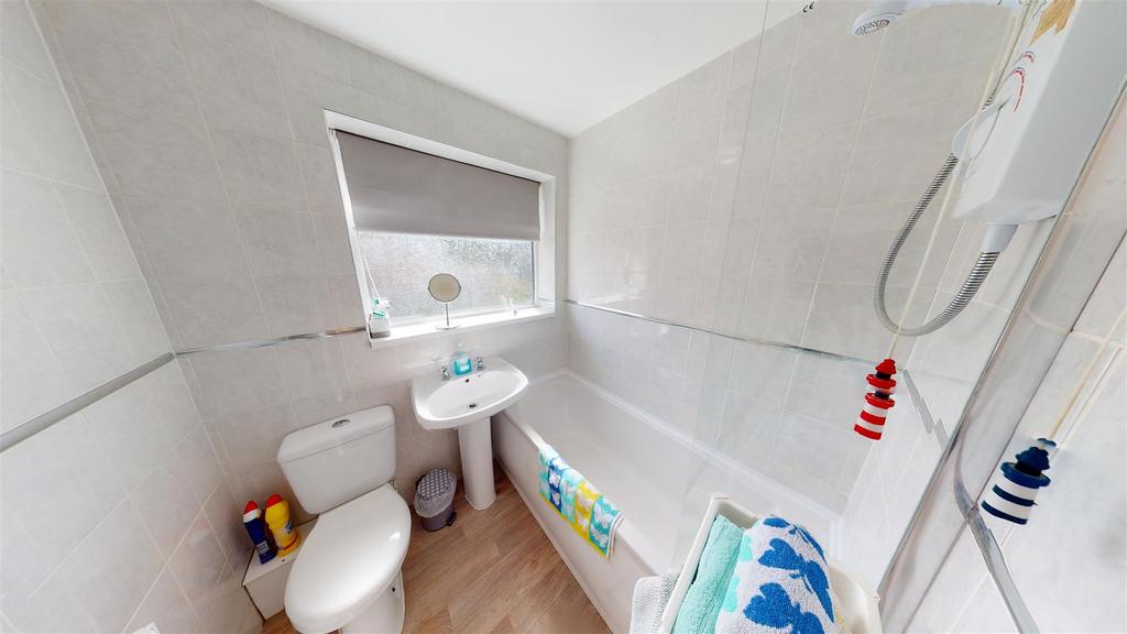 Elton Head Road Bathroom
