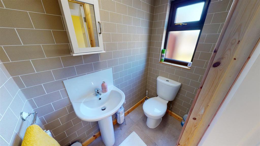 Old Whint Road Bathroom