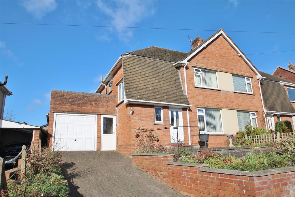 Kimberley Drive, Lydney 3 bed semidetached house £295,000