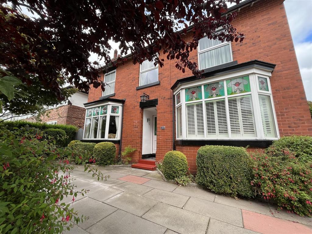 Lindfield Estate South, Wilmslow 3 bed detached house £699,950