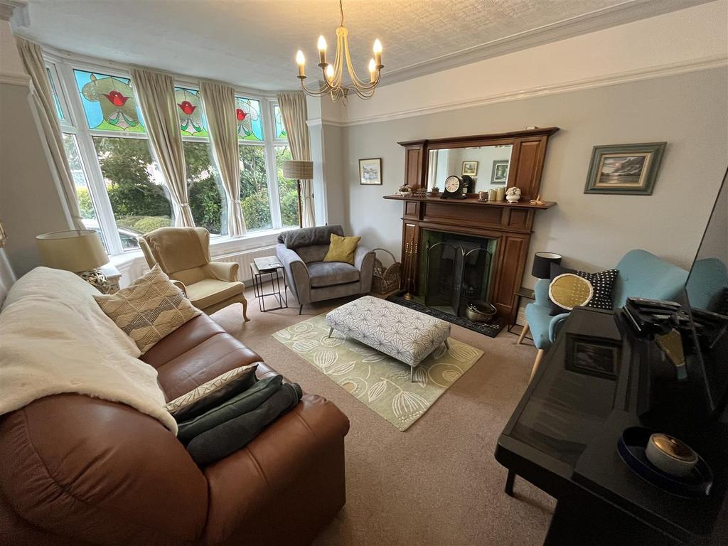 Lindfield Estate South, Wilmslow 3 bed detached house £699,950