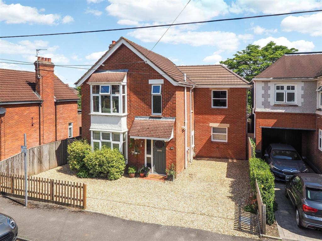 Anton Road, Andover 4 bed detached house £695,000