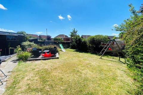 17 Acorn Close, Barlby, Selby, YO8 5UT