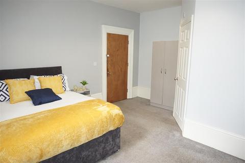 7 bedroom house share to rent - Room 2 2 Elm TerraceKingston Upon Hull