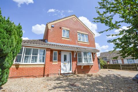 5 bedroom detached house for sale - Ramsey Close, Norwich