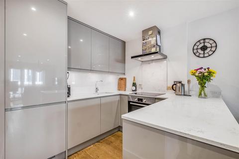 1 bedroom flat to rent, Brewhouse Lane, London