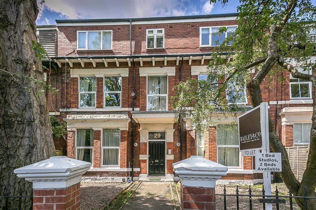 Grosvenor Place, Jesmond, Newcastle upon Tyne 2 bed flat £905 pcm (£