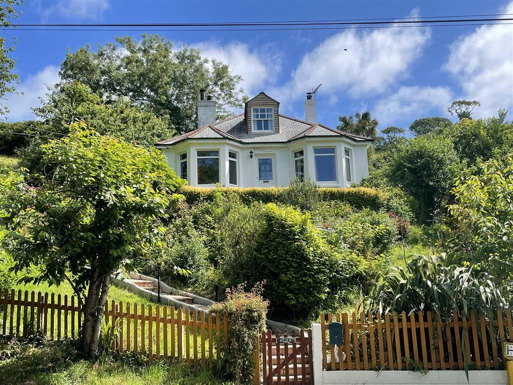 Valley Road, Mevagissey, St. Austell 4 bed detached house for sale £
