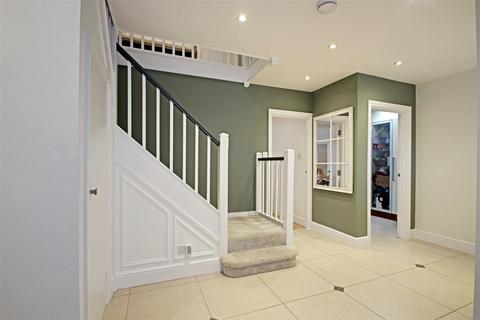 31 Abbots Road, Abbots Langley, WD5 0AY