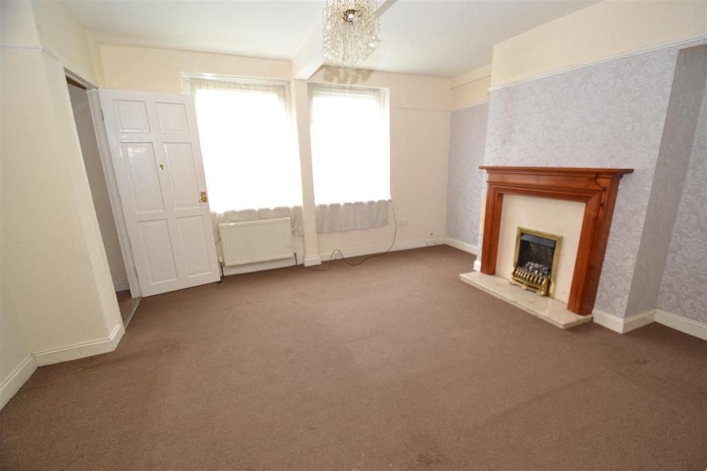 Bedivere Road, Rhodesway, Bradford 3 bed semidetached house for sale