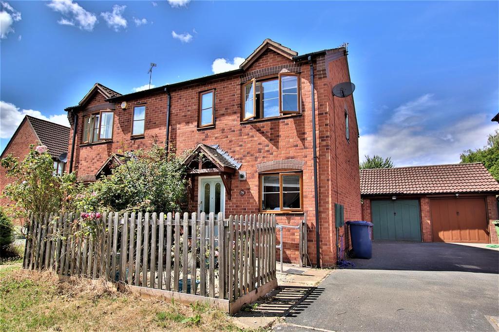 Cypress Road, Walton Cardiff, Tewkesbury 3 bed house £279,950