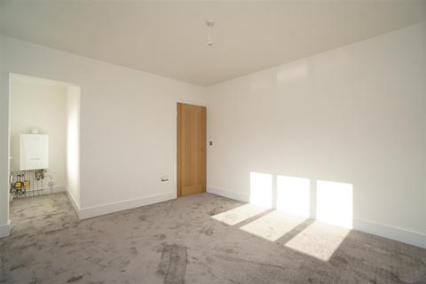 4 Abbeydale Park Crescent, Sheffield, S17 3PA