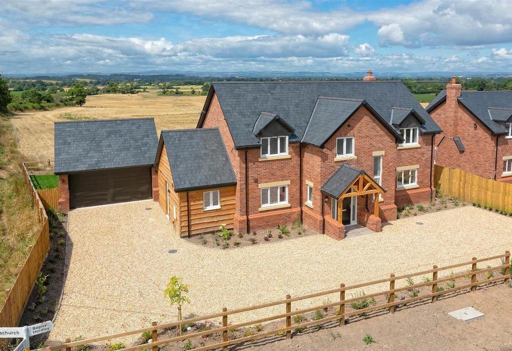 Honeysuckle House, Weston Lullingfields, Shrewsbury, SY4 2AD 4 bed