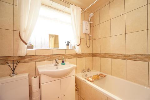 20 Goodwin Road, Sheffield, S8 9TJ
