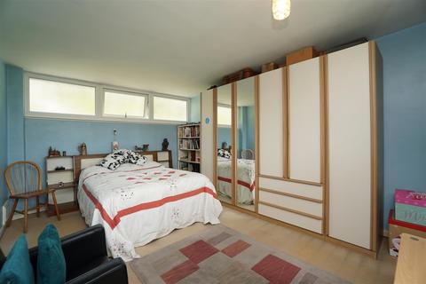 4 Grindlow Drive, Sheffield, S14 1PF