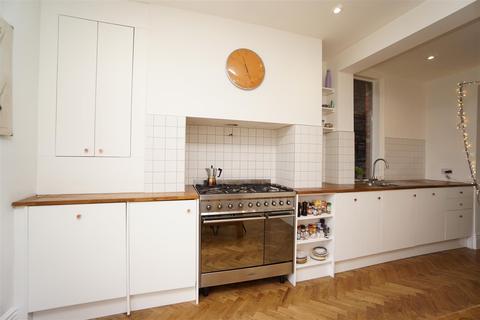 4 Burnside Avenue, Sheffield, S8 9FR